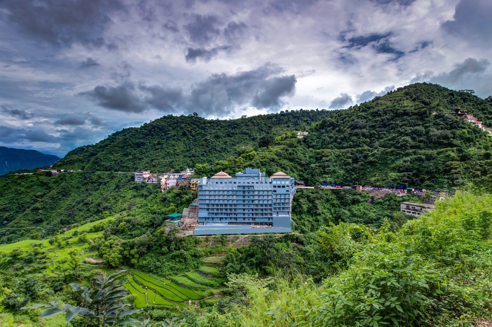 Exterior view of Hotel Mahananda near Neelkanth Mahadev